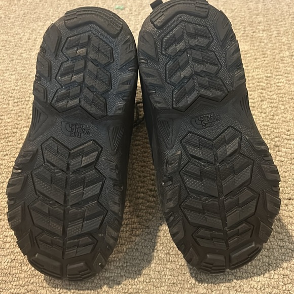 VGUC North Face Boots - Picture 3 of 4